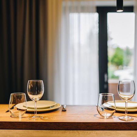 Executive Apartments Taborska มลาดาโบเลสลัฟ ภายนอก รูปภาพ